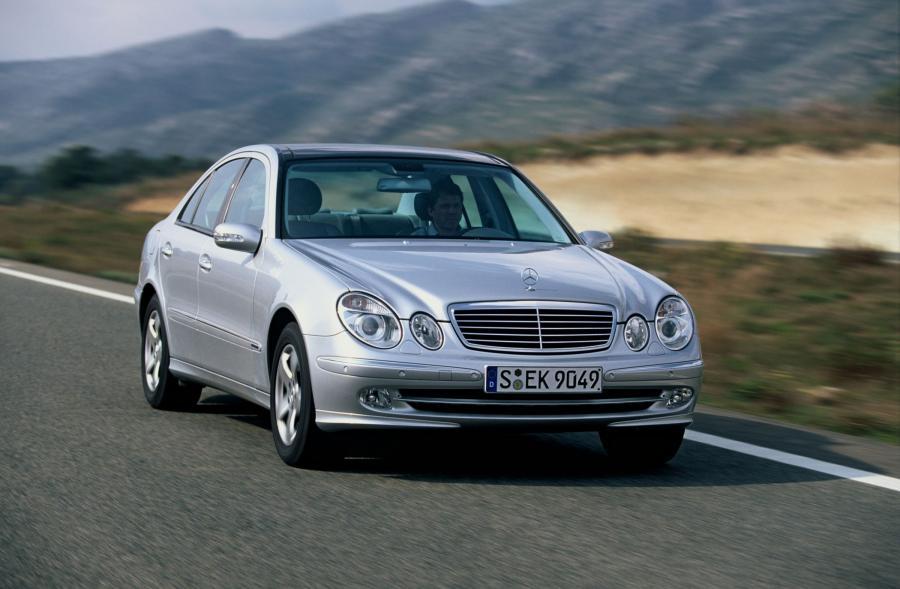  Mercedes-Benz E-Class 2002 года  (фото 144 из 448)
